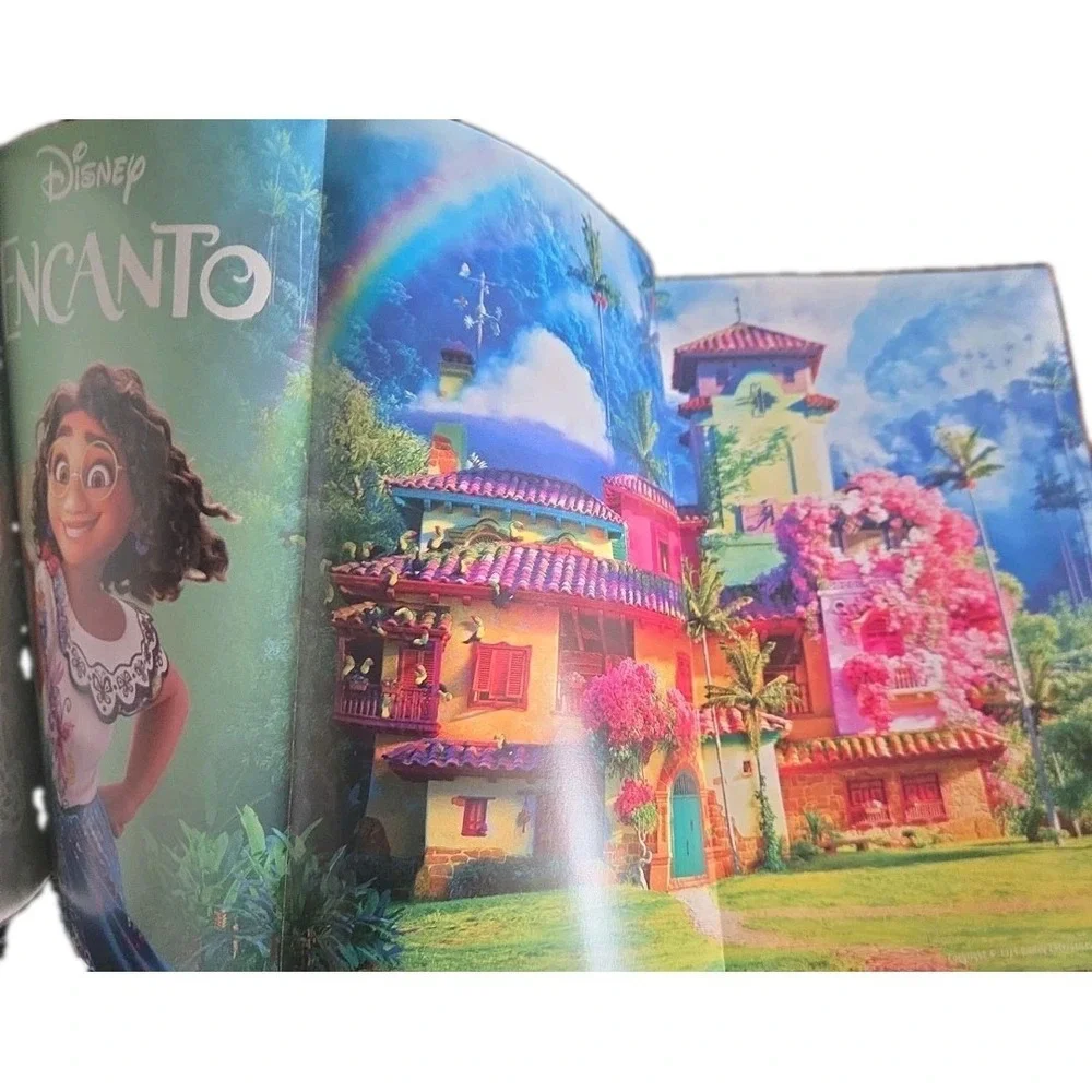 Disney Encanto Deluxe Junior Novelization Book Tale + Character Guide &‎ Poster